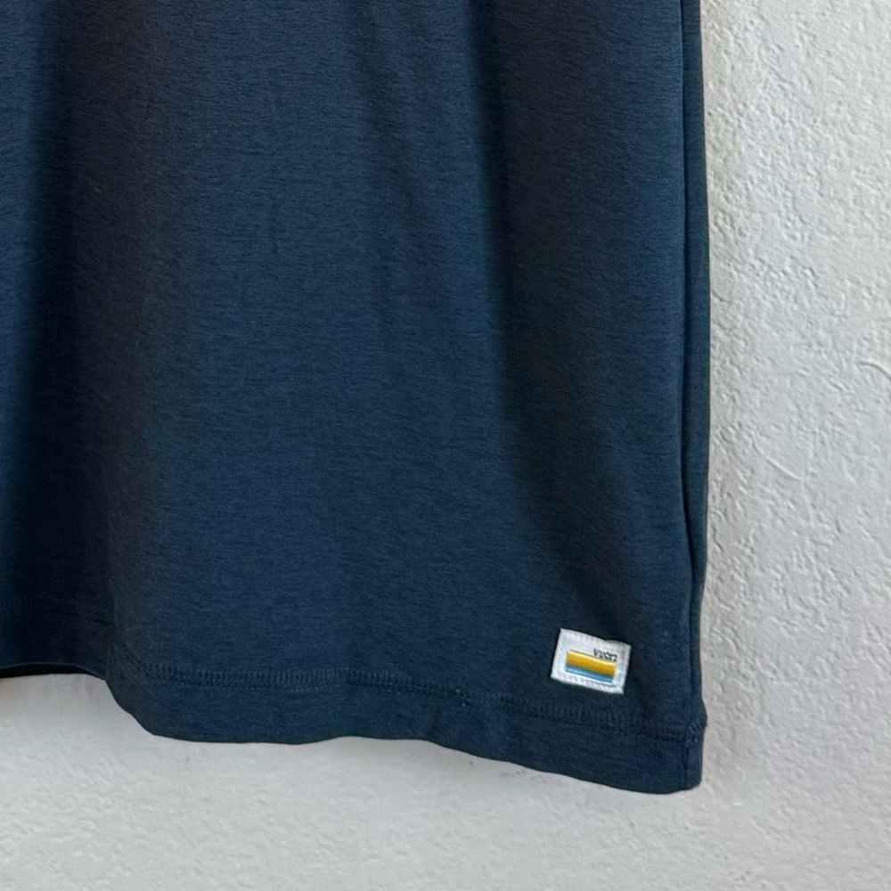 Vuori Strato Tech Tee Heather Navy Blue Short Sleeve T Shirt V126 Size Small - Picture 5 of 12